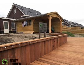 Hardhouten damwand grondkering en vlonder
